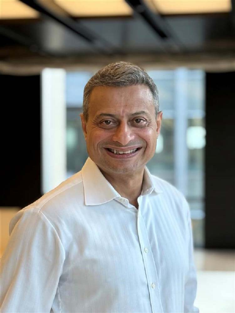 AI新会社のCEOを務めるマザーリ氏