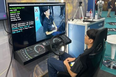 ドライバーの運転の安全性を監視する（国立陽明交通大学）