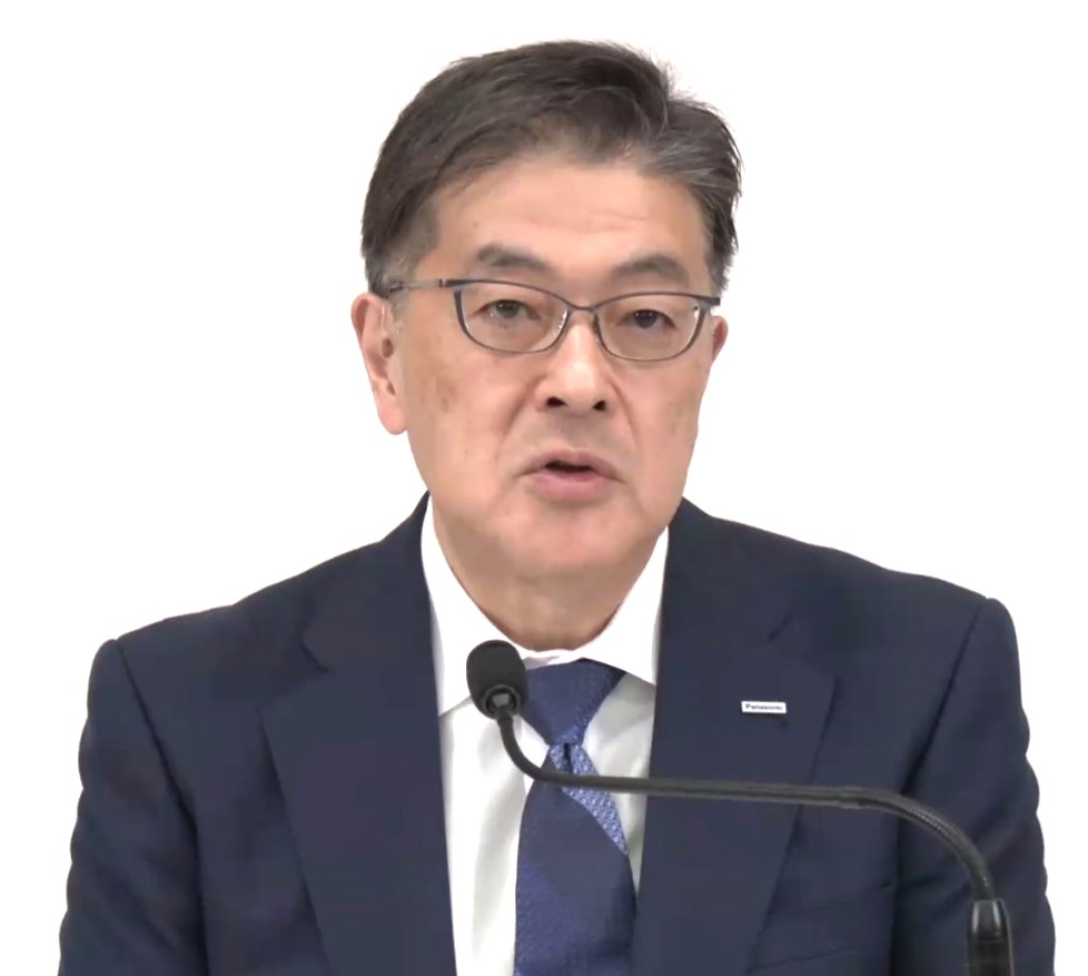 「厳しい市況の中でも構造改革の成果を着実に出していく」と語る楠見グループCEO