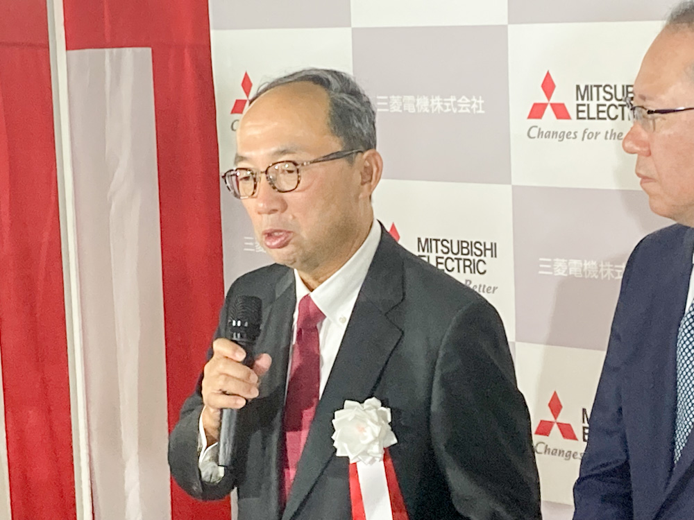 新工場に期待を述べる漆間啓社長