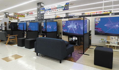 テレビコーナーは見比べられるよう設置