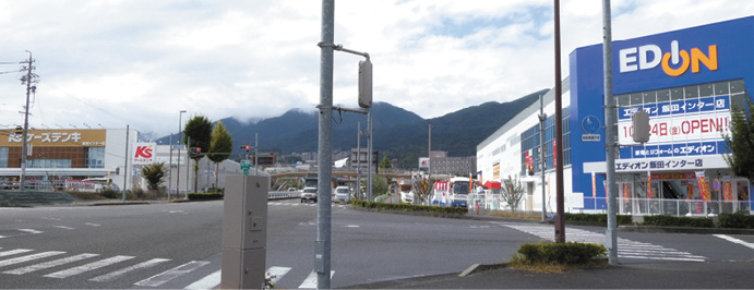 エディオンの正面にはケーズデンキが店舗を構える