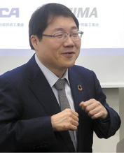 IIFESの魅力を紹介する高柳氏。製造業でのAI活用について「人手不足などの社会課題を解決するには必要な技術だ」と力を込める