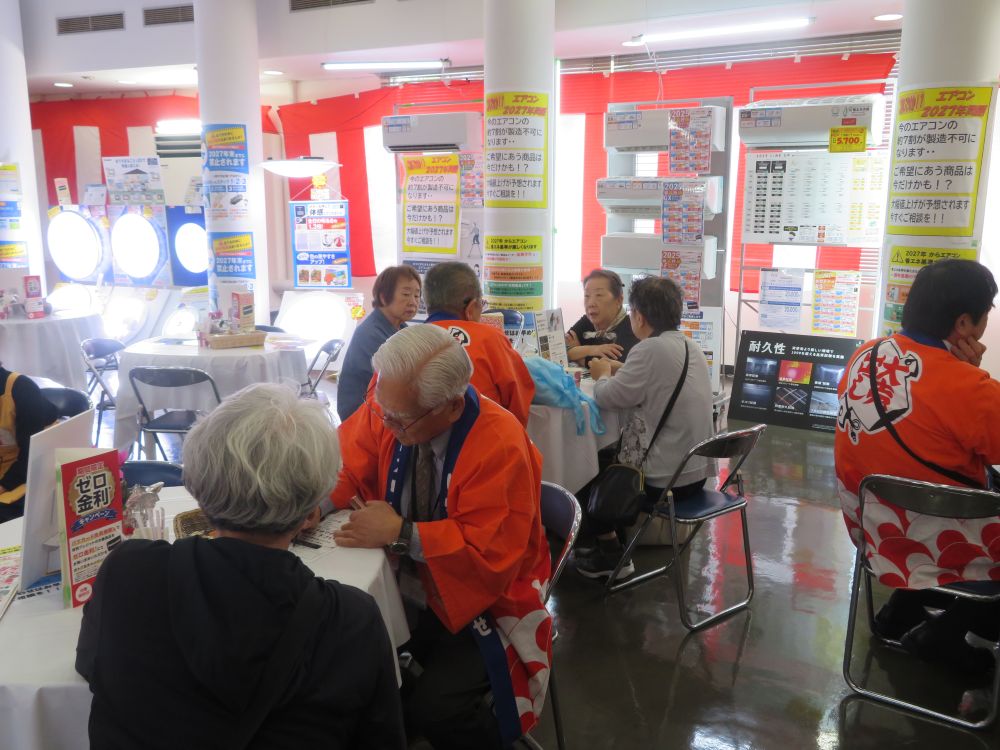 従来とレイアウトを大きく変更した会場