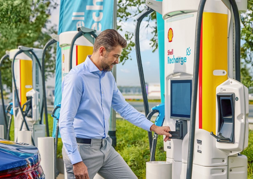 充電設備の整備とともにBEV台数も着実に増加(写真はイメージ)