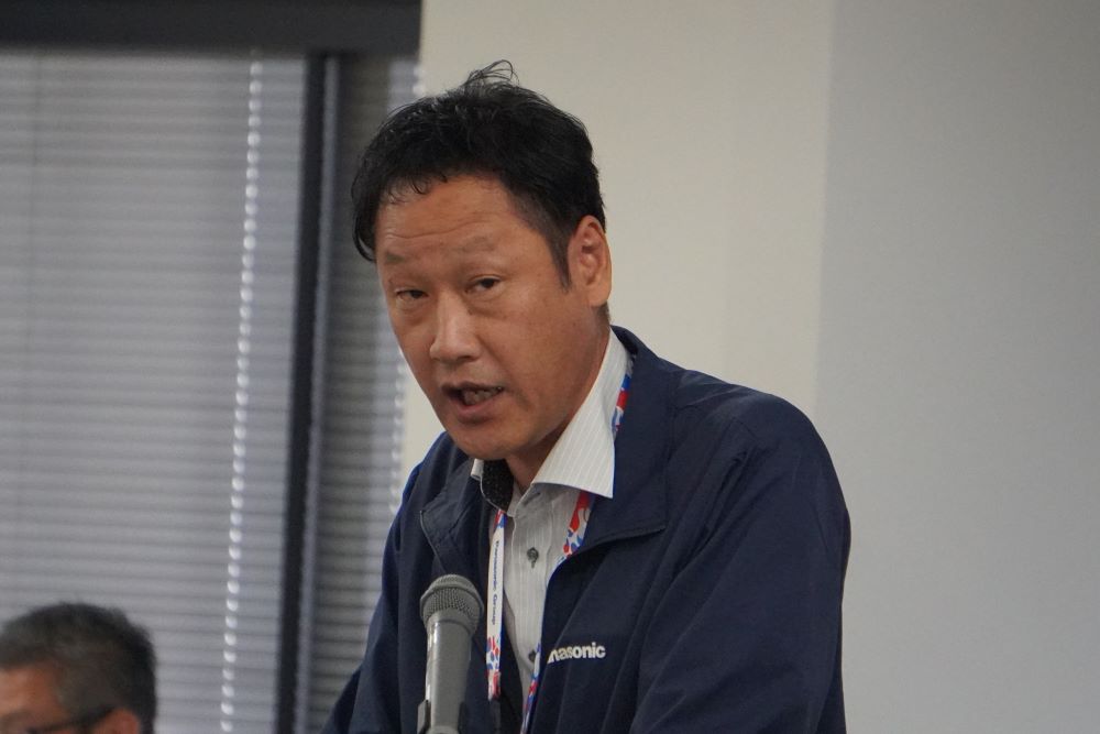 特殊詐欺について解説する松井課長