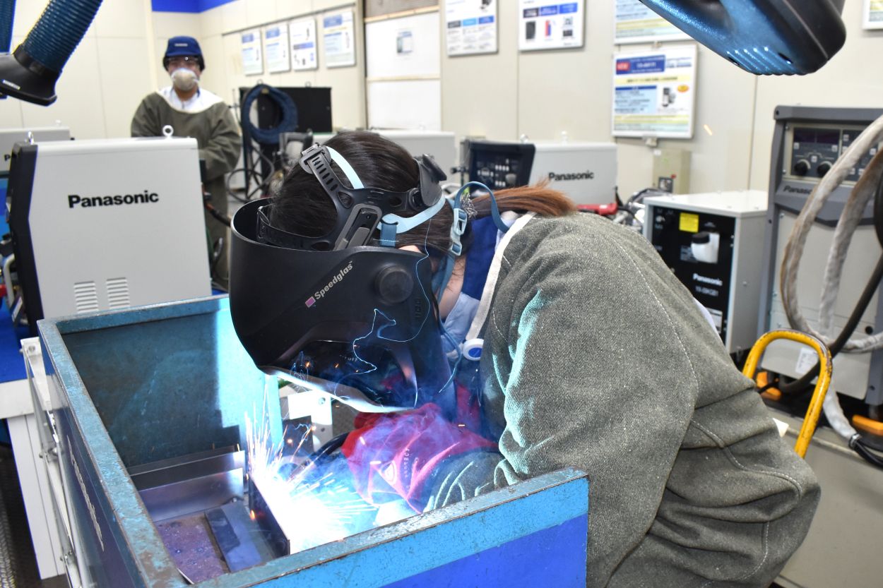 高い溶接品質や使いやすさ、省エネを実現し、製造現場の困りごとを解決する