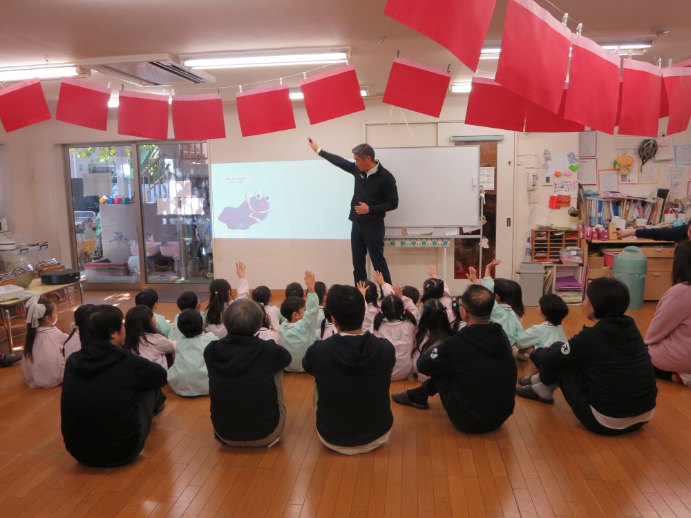 山田社長によるお掃除ロボットがテーマの授業を実施