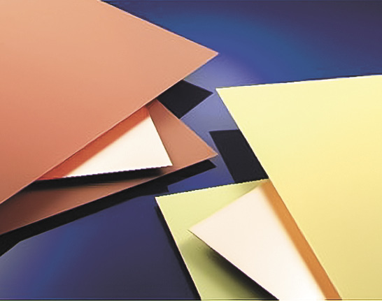 半導体の技術進化に向けた材料開発が加速している（次世代半導体パッケージ用低熱膨張銅張積層板）