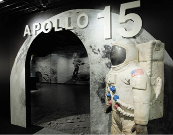 アポロ15号で月に行ったハッセルブラッドのカメラ展示コーナー