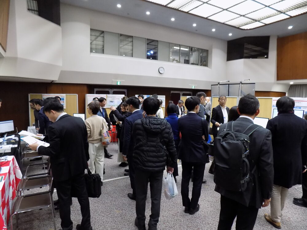 体験会では18ブースを用意した 