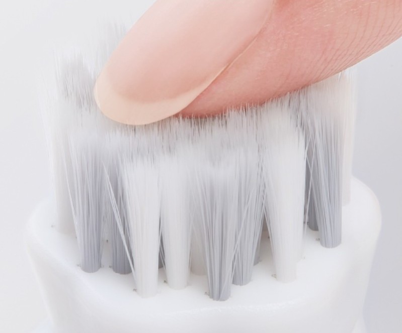 極細のふわふわブラシで刺激が少ない