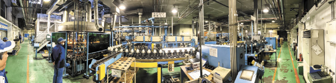 光源は設備産業。生産ラインも膨大なスペースを必要とする