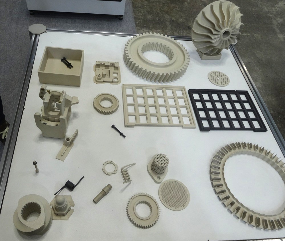 グーテンベルクが展示したPEEKで造形された部品