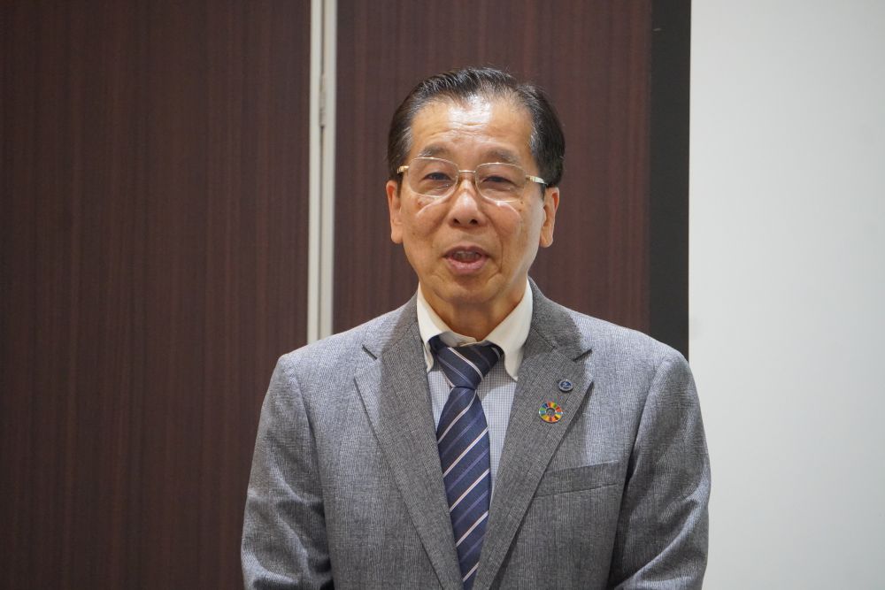 あいさつする河村本部長