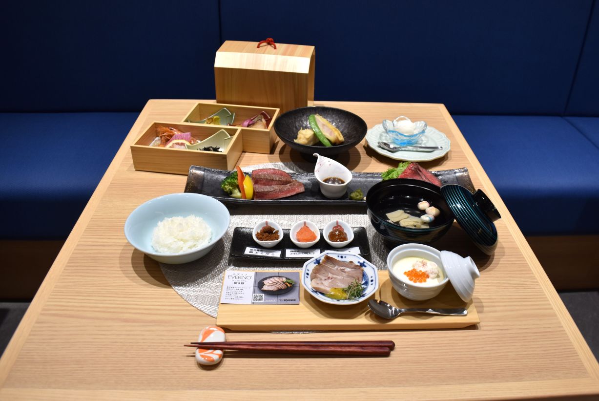 限定メニューをはじめ、多彩なメニューが用意されている。