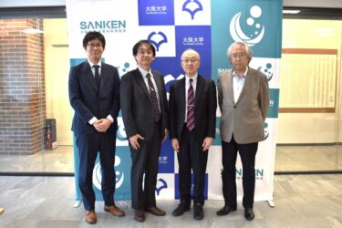 阪大・理研など、自由電子レーザーの発振に成功　高エネ加速器の卓上化に一歩