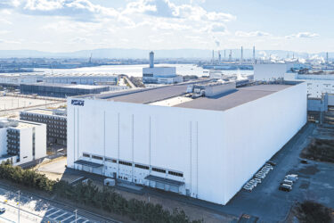 【AIデータ主権、進む国内基盤】ソブリンAI、国内でも急加速　富士通は国産AIサーバーで布石