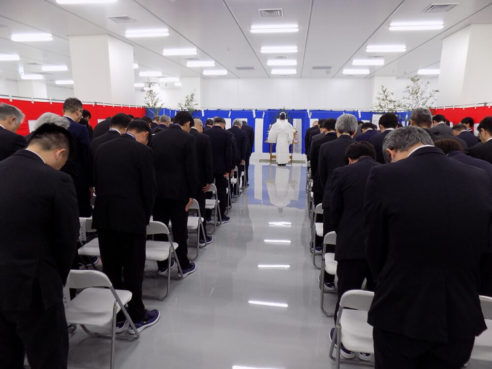 竣工式の神事の様子 