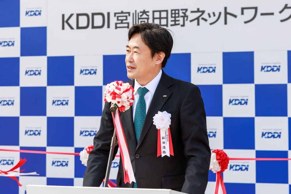 あいさつする松田浩路社長CEO