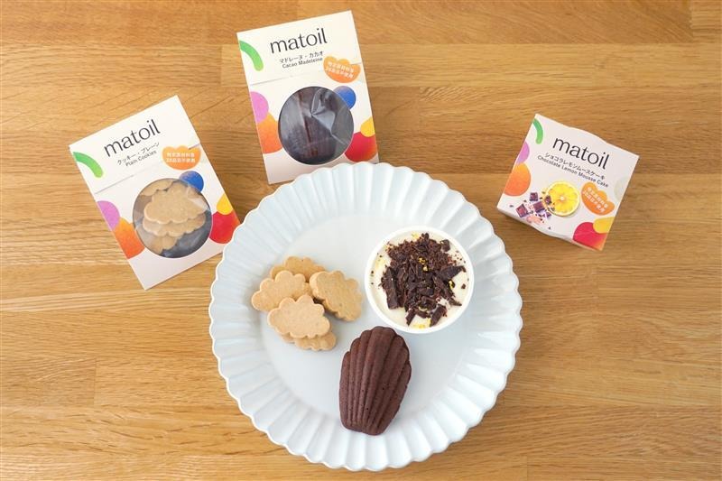 matoilのクッキー・プレーン(左)、マドレーヌ・カカオ(中)とショコラレモンムースケーキ(右)
