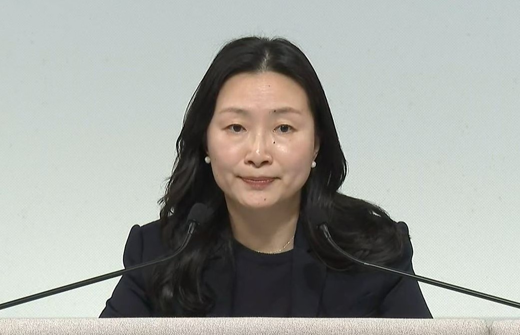 決算説明会に臨むソニーグループの陶琳CFO