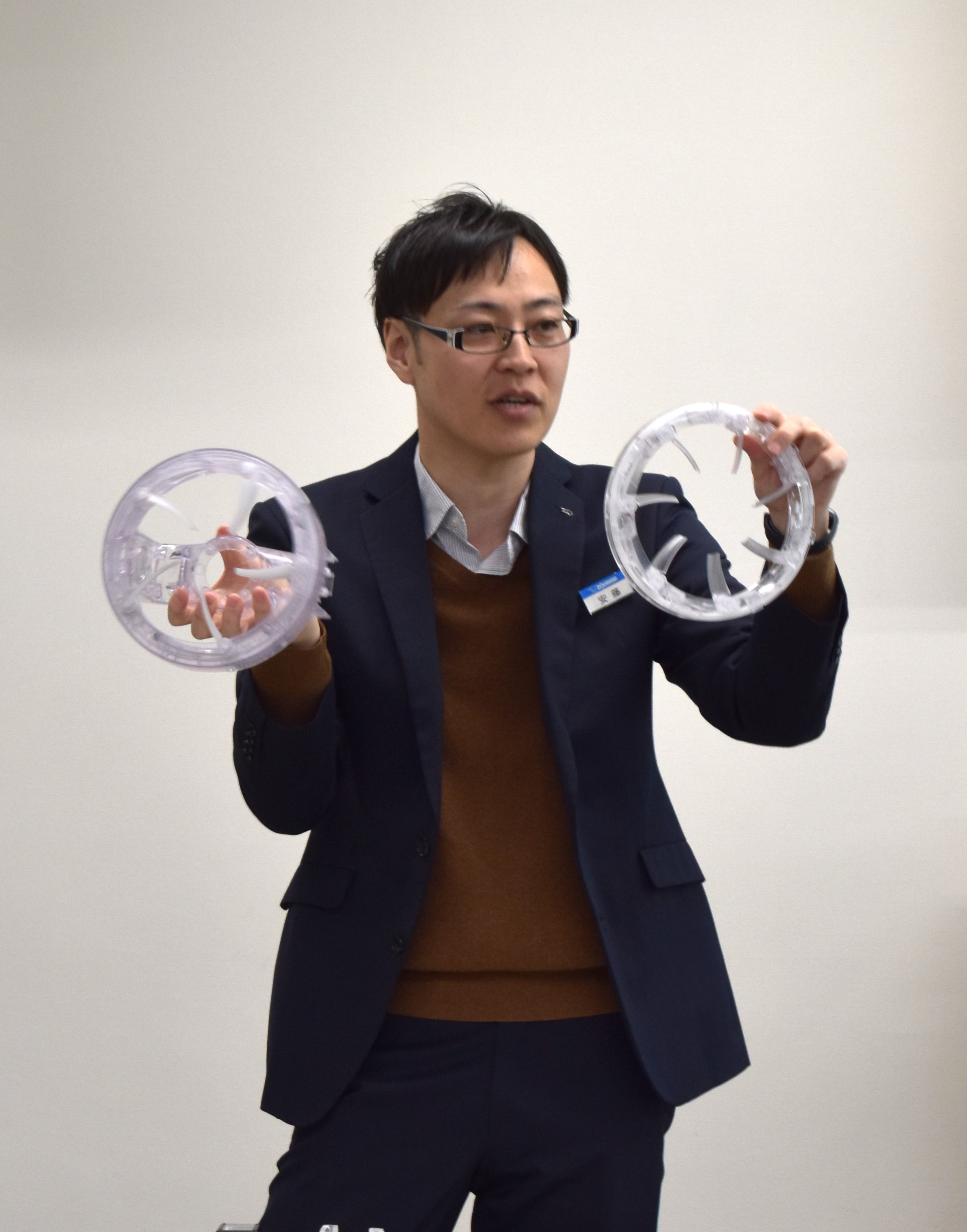 長い開発期間をかけて新規参入したと語る安藤サブマネージャー
