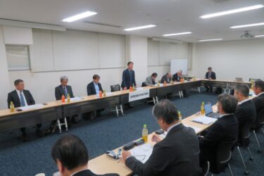 癒やしロボット、地域店でも好評　九州地区家電流通協議会で