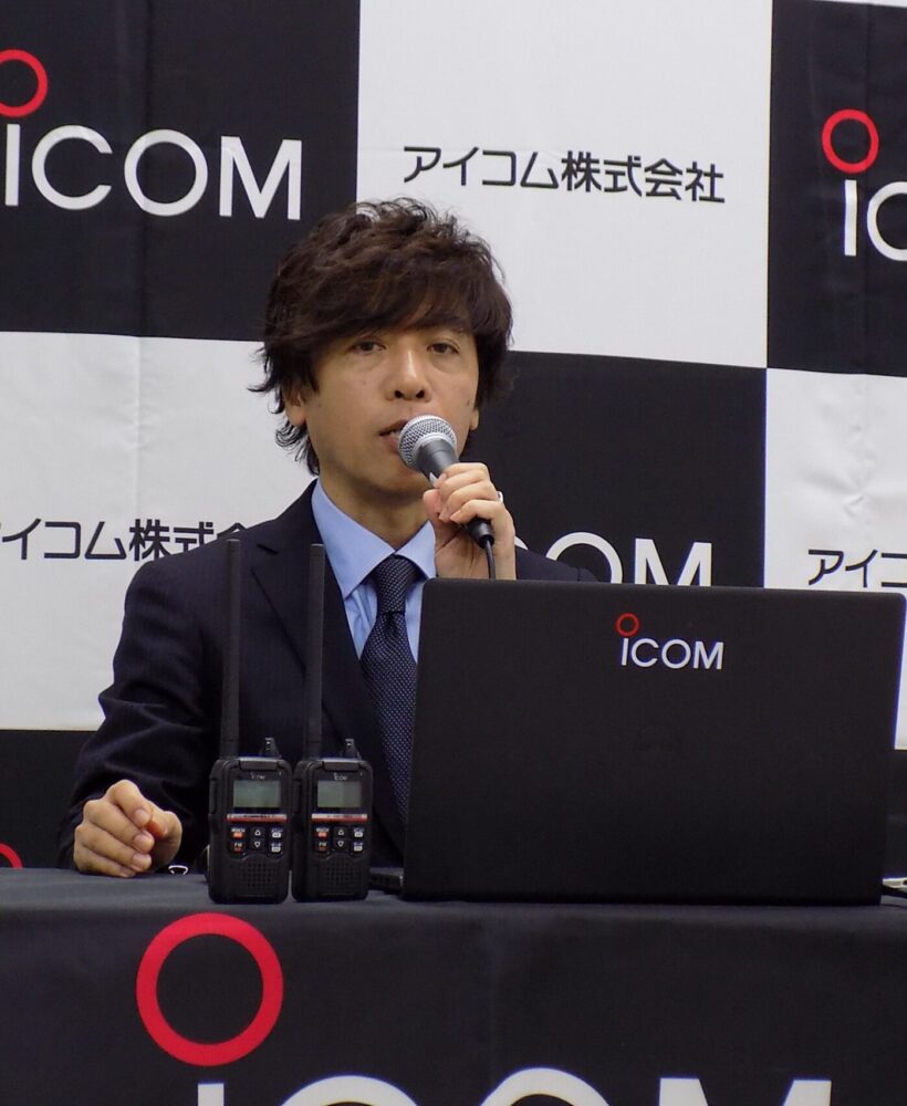 説明する青木部長 