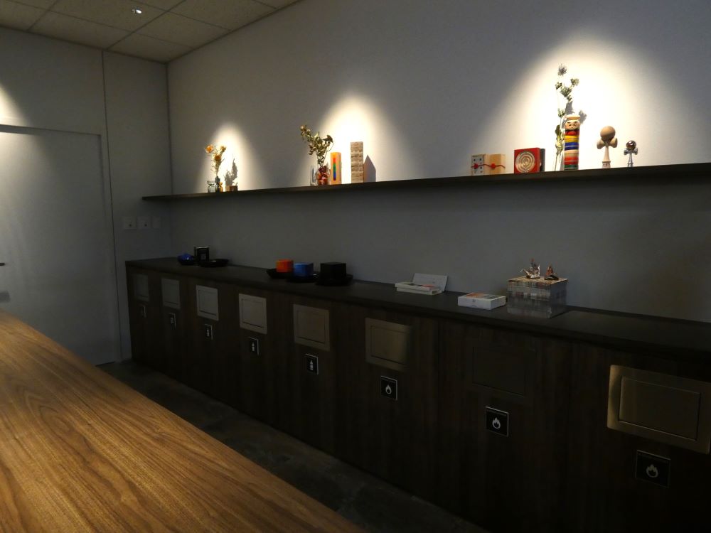 カフェスペースも用意する