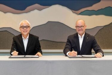 韓国サムスンSDIと独メルセデス・ベンツ、EV向け電池の長期供給で合意