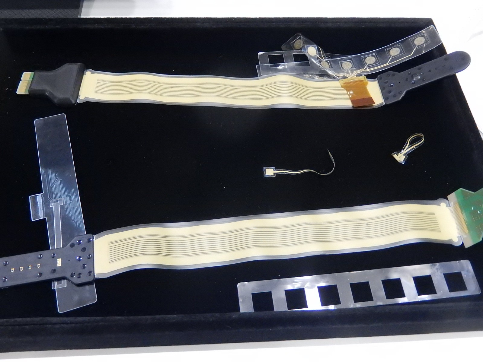 村田製作所が参考出品したストレッチャブル基板