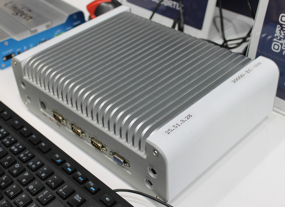 Aetinaの小型エッジAIサーバーはSAKURA-IIを採用する