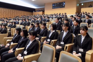 村田製作所入社式、291人が出席　挑戦の積み重ねに期待