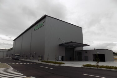 ニデック、子会社がプレス機の新組み立て工場を開設　生産能力は120台へ倍増