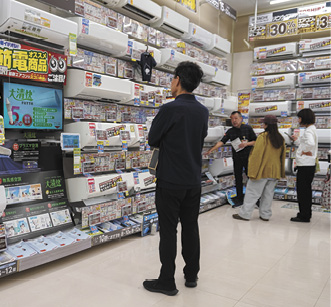 エアコンの早期購入が進む（Joshin西宮ガーデンズ店）
