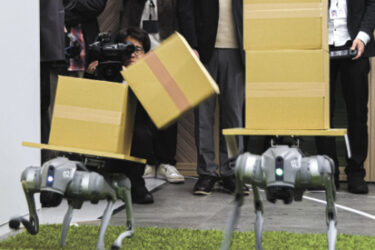 富士通、空間制御OSを開発　多様なロボットの協働を支援
