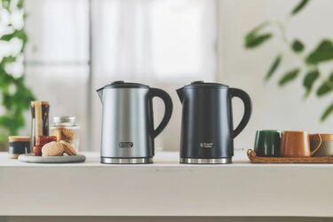 安全性向上した電気ケトル発売　ラッセルホブス