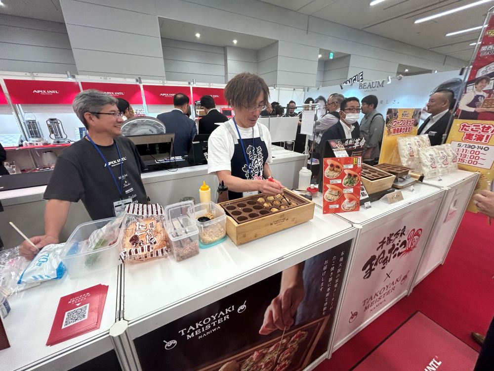 大阪のたこ焼き屋とコラボした実演も実施
