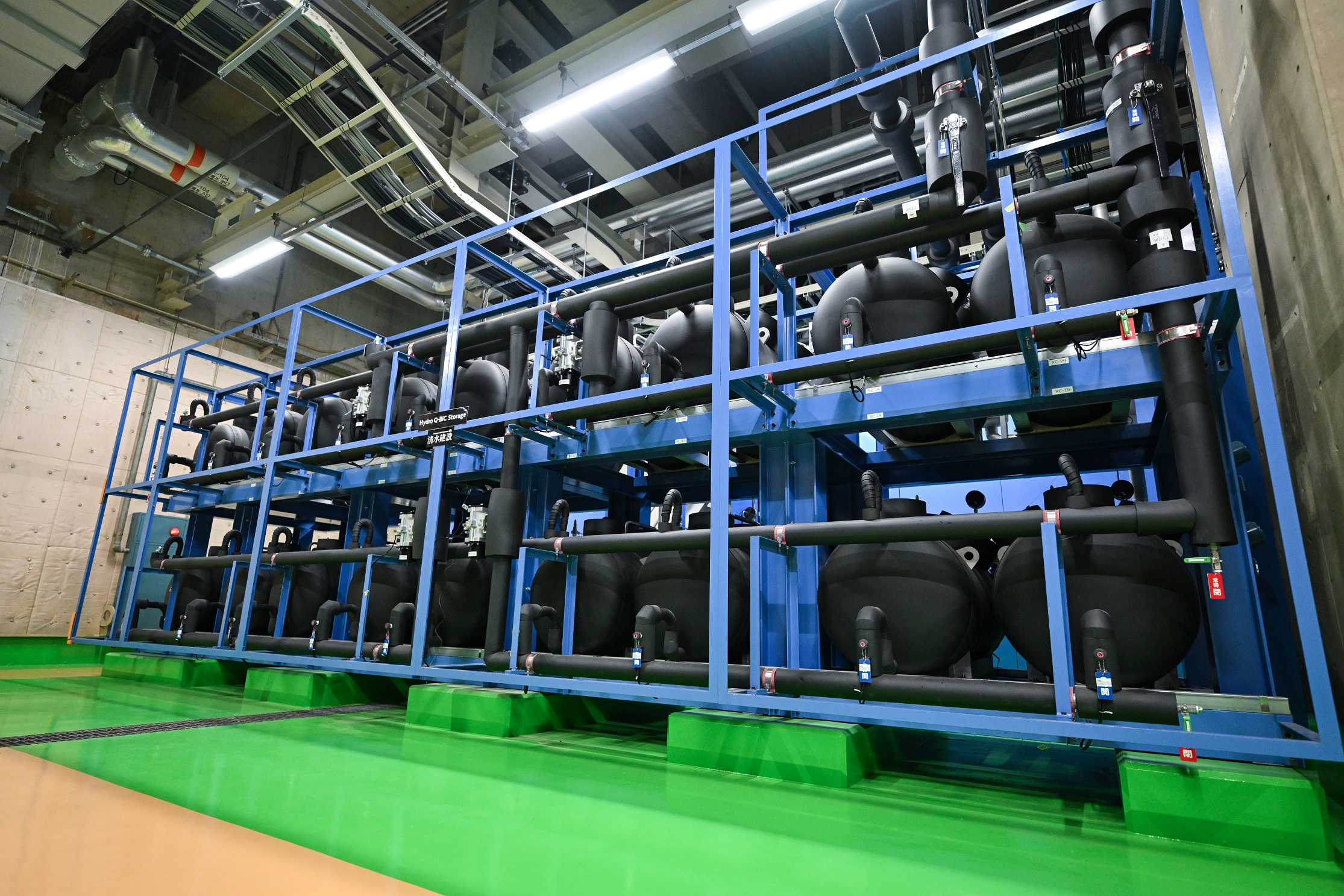 水素を低圧で貯蔵できる「水素吸蔵合金タンク」