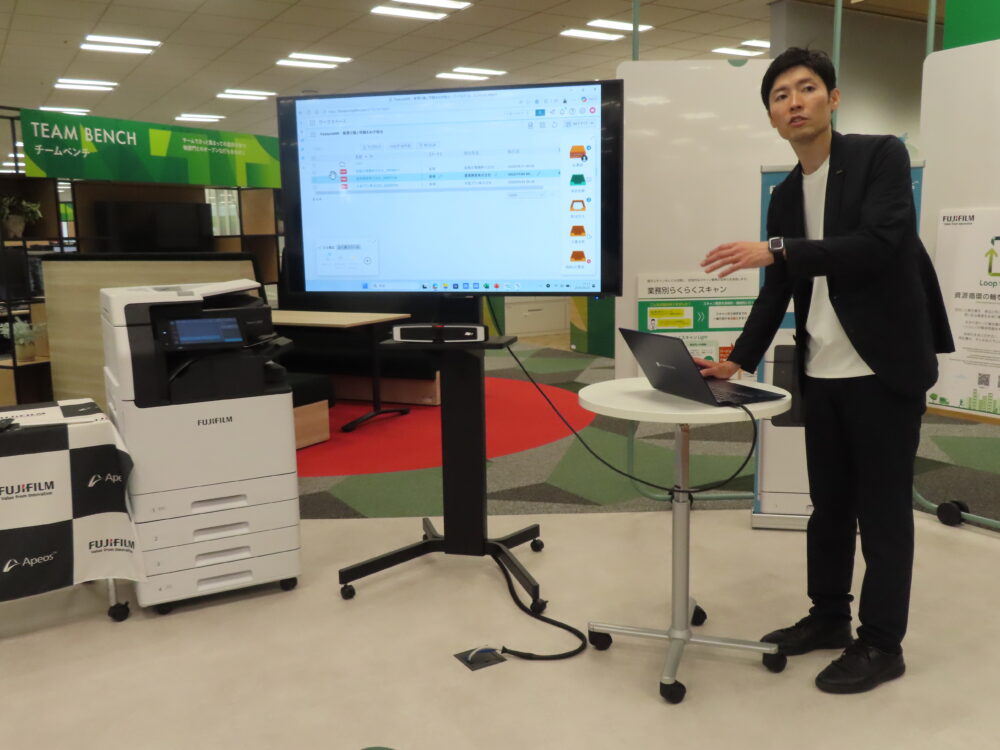 非構造化データの構造化をデモする安藤所長