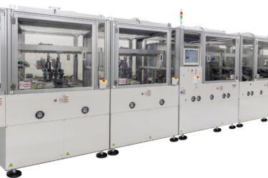 パナソニックコネクト、中型有機ELパネル向け実装機を投入　品質と生産性の両立を支援