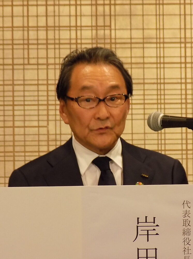 ニデック総会、永守氏の責任巡り質問相次ぐ　全議案を可決　岸田社長、体制再構築を強調