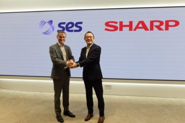 シャープ、ルクセンブルクの衛星通信大手と提携　衛星通信事業、35年に売上高1000億円へ