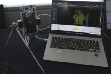 STマイクロが「エッジAIの目」LiDARモジュール 72度の視野を54×42に分け奥行き把握