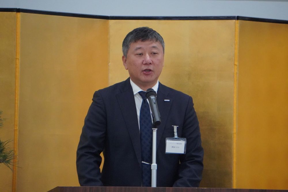 激励する豊嶋社長