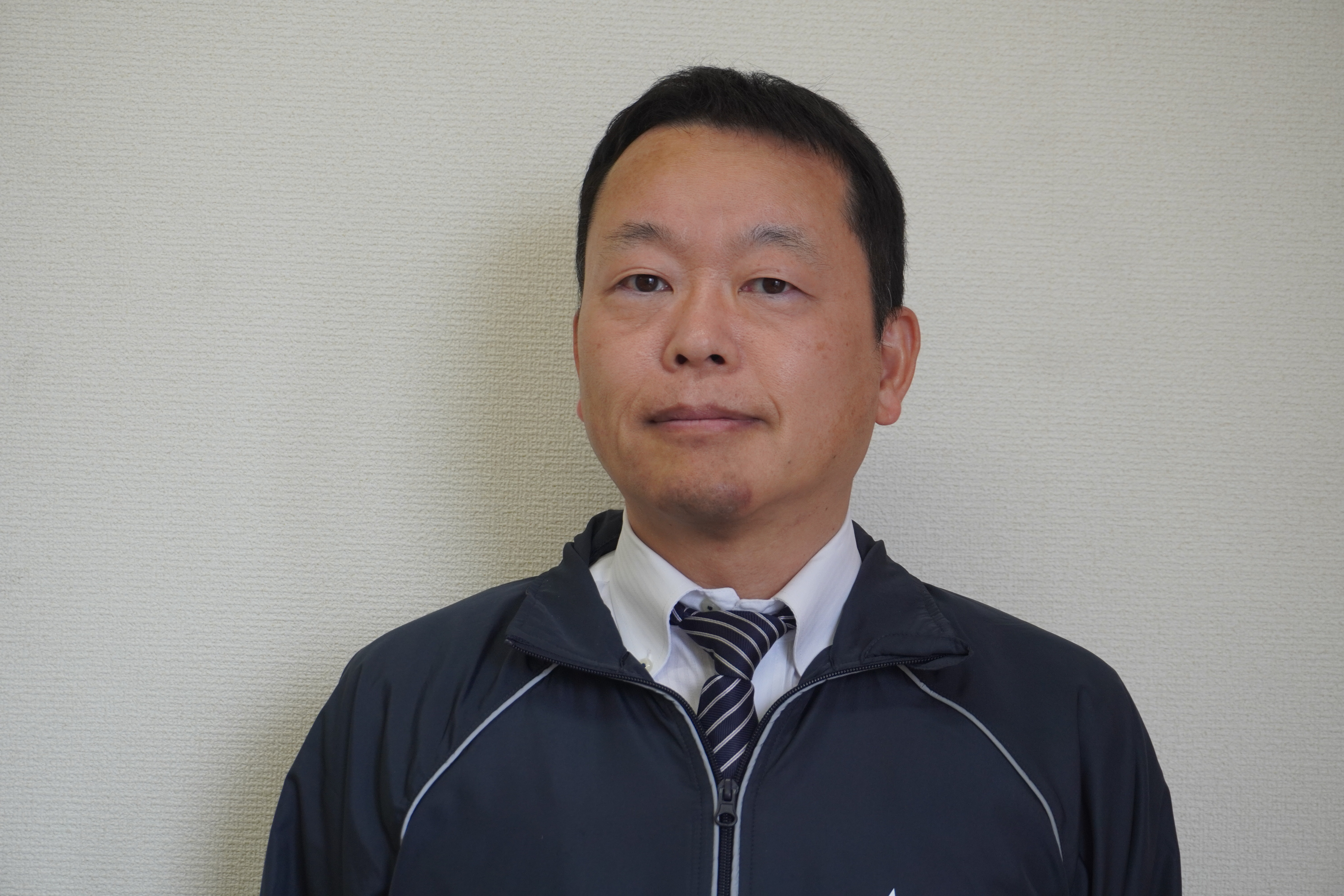 明尾部長