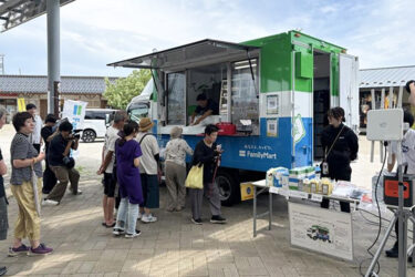 能登で移動店舗の実証実験　災害支援に活用も　ファミマ・ドコモ