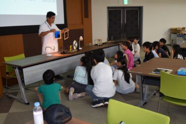 三菱、鎌倉製作所で科学教室開催　ソーラーカーの工作体験