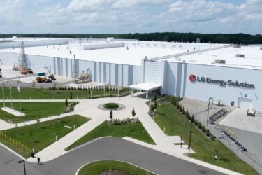 韓国LGES、米ミシガンの新工場で電池生産開始　EV・蓄電向け供給拡大、最大1700人雇用へ